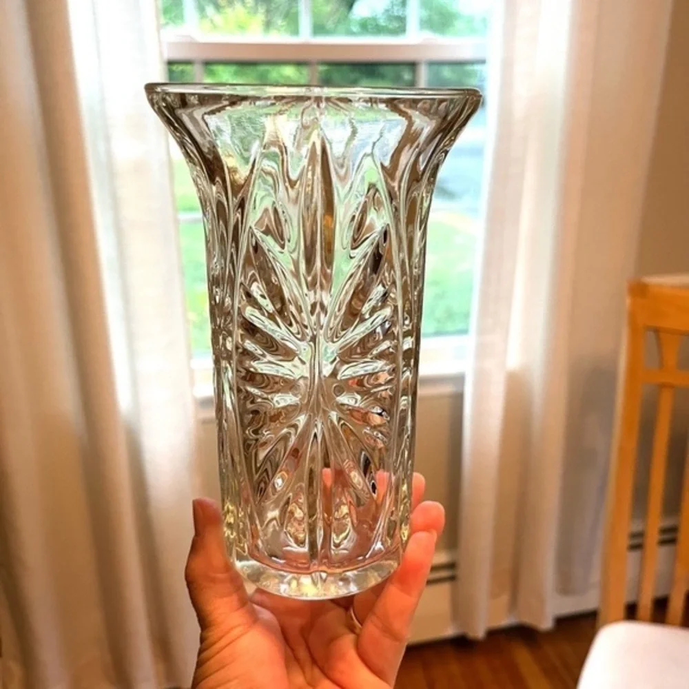 Vintage 1991 FTD Glass Vase Starburst Pattern - Picture 3 of 14